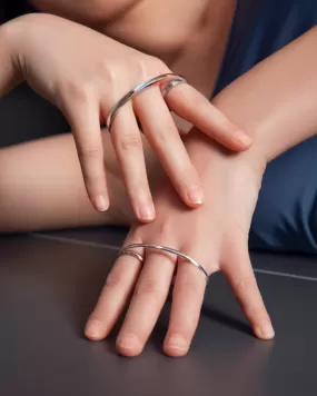 Knuckle duster jewelry in silver