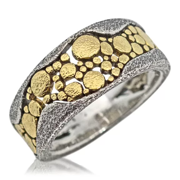 River Pebbles Hammer Textured Ring